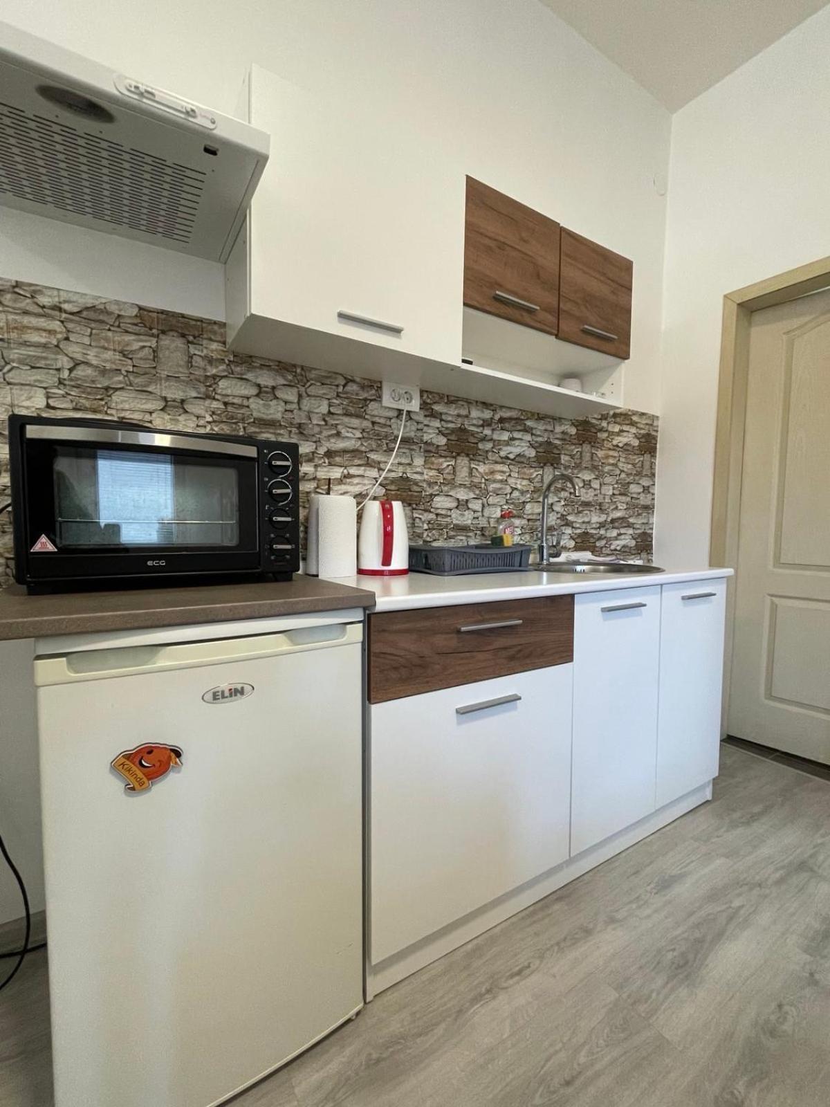 Kikinda Apartman Arthur מראה חיצוני תמונה